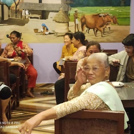 Hotel Namo Buddha Sauraha Dış mekan fotoğraf
